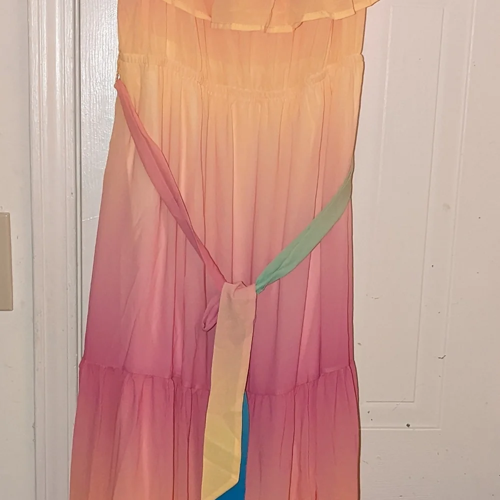 Beautiful Ombre Dress - Picture 2 of 4